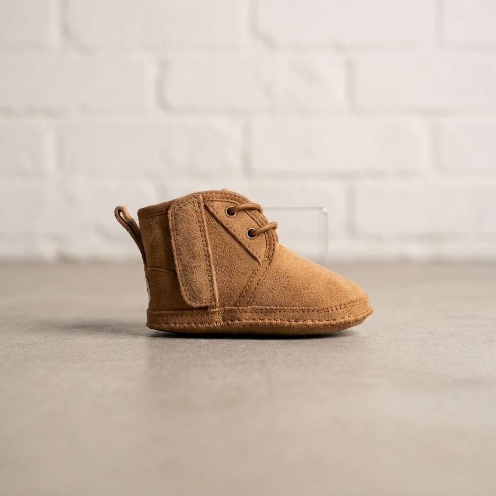 NEW UGG kid's neumel boot in chestnut